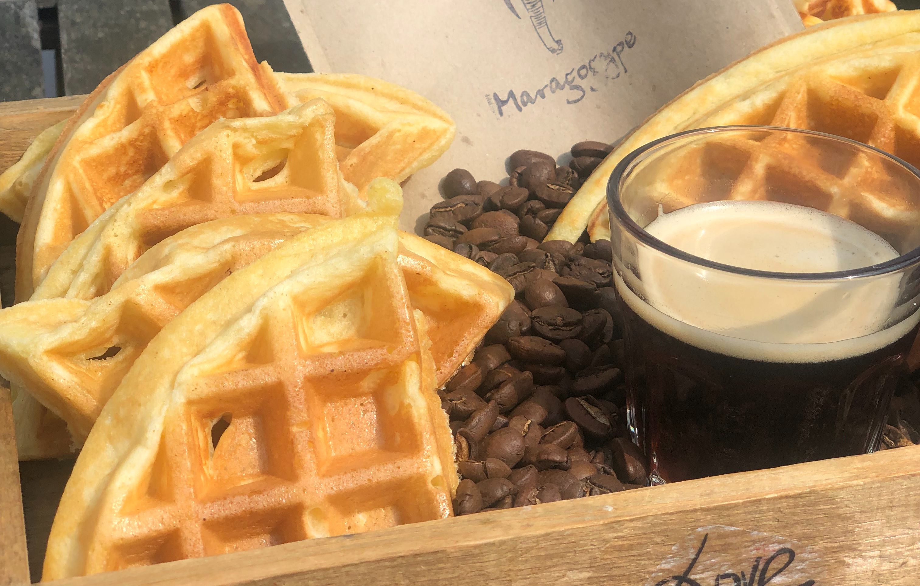 Buttermilch-Kaffee-Waffel
